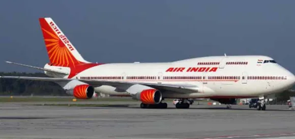 കോവിഡ് വാക്സിന്‍ പൈലറ്റുമാർക്കും ലഭ്യമാക്കണം; പണിമുടക്ക് ഭീഷണിയുമായി എയർ ഇന്ത്യ പൈലറ്റുമാർ