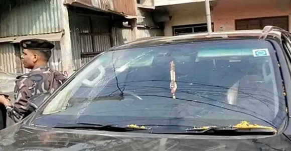 പശ്ചിമബംഗാളില്‍ കേന്ദ്രമന്ത്രിയുടെ വാഹനത്തിനു നേരെ കല്ലേറ്, സംഘർഷം