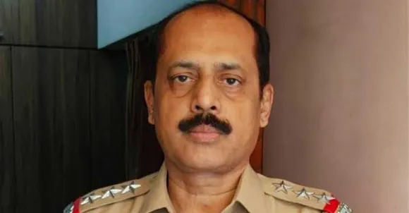 മുകേഷ് അംബാനിക്കെതിരെയുള്ള ബോംബ് ഭീഷണിക്കേസ്: മീന ജോർജ് എന്ന യുവതിയെ ചോദ്യം ചെയ്യുന്നതു തുടരും: ഇവരുടെ പേരിലുള്ള ആഡംബര ബൈക്ക് പിടിച്ചെടുത്തു:  മലയാളിയാണെന്ന് അഭ്യൂഹം