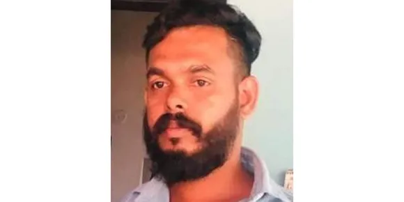 ഇസ്തിരിയിടുന്നതിനിടെ യുവാവ് ഷോക്കേറ്റ് മരിച്ചു