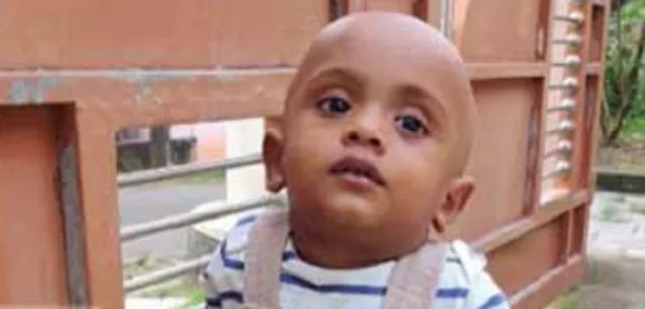 കൊല്ലത്ത് അലങ്കാരമീനുകളെ വളർത്തുന്ന വീട്ടുമുറ്റത്തെ കുളത്തില്‍ വീണ് ഒരു വയസുള്ള കുഞ്ഞ് മരിച്ചു