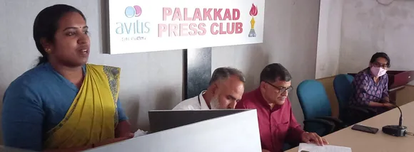 ഡിജിറ്റൽ പാലക്കാടിന്റെ പ്രചരണാർത്ഥം സെമിനാറും ഫ്ലാഷ് മൊബും സംഘടിപ്പിച്ചു