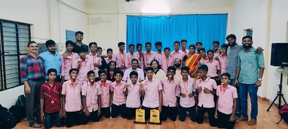 സുബ്രദോ കപ്പ് പറളി സബ് ജില്ലാ ഫുട്ബോള്‍ മത്സരത്തിൽ വിജയിച്ച കേരളശ്ശേരി ഹൈസ്‌കൂൾ ടീമിനെ അനുമോദിച്ചു