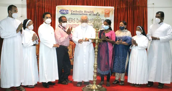 വിദ്യാര്‍ത്ഥികളുടെ സ്വപ്‌നങ്ങള്‍ സാക്ഷാത്ക്കരിക്കുവാന്‍ സഹായിക്കുന്ന നന്മമരങ്ങളാണ് അദ്ധ്യാപകര്‍ - മാര്‍ മാത്യു മൂലക്കാട്ട്