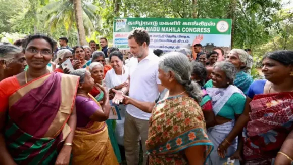 തമിഴ്നാടിനോട് പ്രത്യേക ഇഷ്ടമുണ്ടെന്ന് അറിയാമെന്നും ഒരു തമിഴ് പെൺകൊടിയെ കണ്ടെത്തി നൽകാമെന്നും അമ്മാമാർ; ‘ഭാരത് ജോഡോ യാത്ര’യിലെ രസകരമായ അനുഭവങ്ങൾ