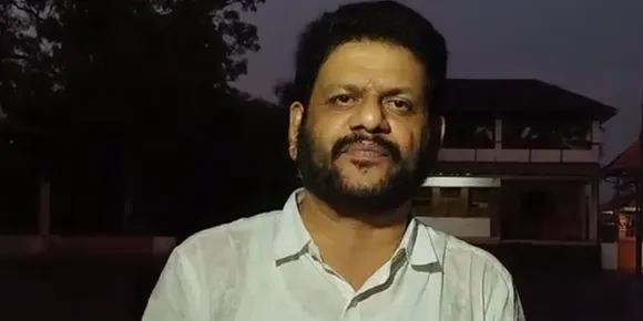 വന്ദേഭാരത് ട്രെയിനിലെ പോസ്റ്റര്‍ വിവാദം കൃത്രിമമായി സൃഷ്ടിച്ചതെന്നും തനിക്കെതിരെ ഗൂഢനീക്കം ഉണ്ടെയെന്നുമുള്ള പ്രതികരണമായി വികെ ശ്രീകണ്ഠന്‍ എംപി രംഗത്ത്. വന്ദേഭാരത് ഷൊര്‍ണൂര്‍ സ്റ്റേഷനില്‍ നിന്നും പുറപ്പെടുമ്പോഴുള്ള വീഡിയോ പുറത്തുവിട്ടു