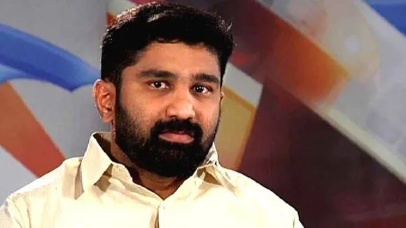 രാജവെമ്പാലയെക്കാൾ വലിയ വിഷ ജന്തുക്കൾ; മൃഗശാല ജീവനക്കാരന്  പാമ്പ് കടിയേറ്റ സംഭവത്തിൽ വിദ്വേഷ കമന്റിട്ടതിനെതിരെ ബൽറാം