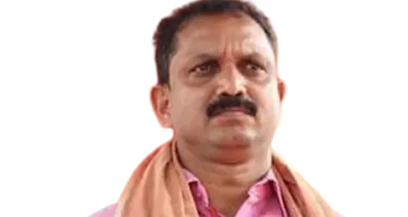 'കാറും കോളും കണ്ടാൽ വിറക്കുന്ന കപ്പിത്താനല്ല കെ.സുരേന്ദ്രൻ. ജനപിന്തുണയും ശക്തമായ സംഘടനയുടെ പിൻബലവുമുള്ള കരുത്തനായ അമരക്കാരനാണ്. ഈ പോരാട്ടത്തിൽ സുരേന്ദ്രൻ ഒരിക്കലും തോൽക്കാൻ പാടില്ല'-ജനനായകനെ വേട്ടയാടാൻ വിട്ടുതരില്ലെന്ന് ബിജെപി