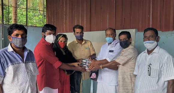 ചെറു പെരുന്നാളിനോടനുബന്ധിച്ച് സുരക്ഷ പ്രവാസി സംഘം പുതുക്കോട് പഞ്ചായത്ത് കമ്യൂണിറ്റി കിച്ചനിലേക്ക് ബിരിയാണി നൽകി