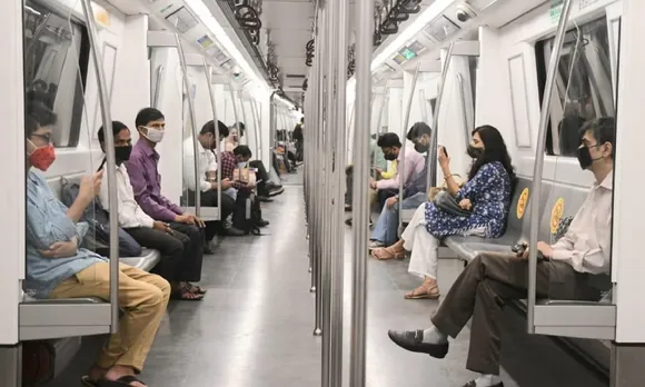 മെട്രോ യാത്രയിൽ മദ്യക്കുപ്പികൾ കൊണ്ടുപോകാം; പ്രഖ്യാപനവുമായി ഡൽഹി മെട്രോ റെയിൽ കോർപ്പറേഷൻ