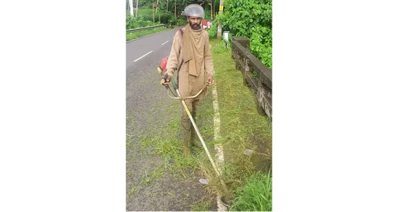 പിറന്നാൾ ദിനത്തിൽ പൊതുഇടം ശുചീകരിച്ച് പൊതുപ്രവർത്തകൻ മാതൃകയായി
