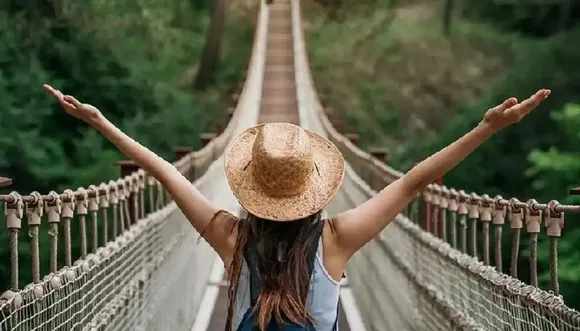 മുപ്പതിലേക്ക് കടക്കുമ്പോള്‍ തന്നെ സ്ത്രീകളിലും പുരുഷന്മാരിലും പെട്ടെന്ന് പക്വത കടന്നുവരാം.  പ്രണയബന്ധത്തിന്റെ കാര്യത്തിലും പങ്കാളിയെ തെരഞ്ഞെടുക്കുന്ന കാര്യത്തിലുമെല്ലാം മികച്ച തീരുമാനങ്ങളെടുക്കാന്‍ മുപ്പതുകളില്‍ സാധ്യമാണ്. മുപ്പതുകളിലെ തുടക്കത്തിലും 'സിംഗിള്‍' ആണോ?; എങ്കില്‍ നിങ്ങളറിയേണ്ടത്