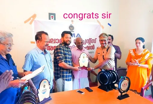 വെള്ളപ്പൊക്കത്തിലെ സജീവപ്രവര്‍ത്തനം; പാലക്കാട് ഫയര്‍ & റെസ്‌ക്യൂ സ്റ്റേഷന് മൊമന്റോ നല്‍കി ഷാഫി പറമ്പില്‍