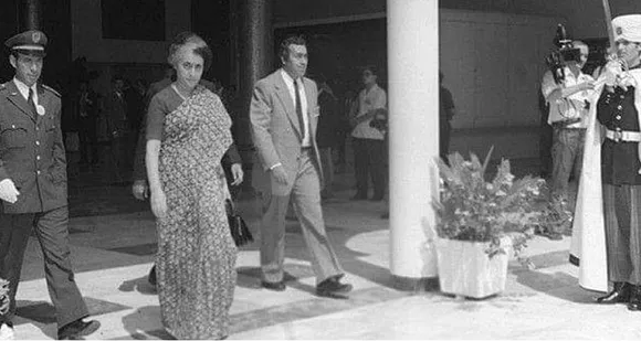 ഇന്ദിരാ ഗാന്ധിയുടെ രക്തസാക്ഷി ദിനം..!  അവസാന നാളിന്‍റെ വിവരണം…