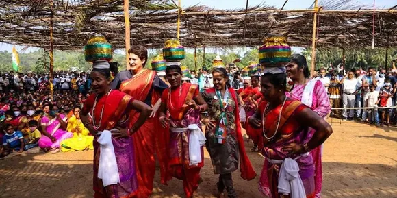 ഗോവയില്‍ ഗോത്രവര്‍ഗസ്ത്രീകള്‍ക്കൊപ്പം ചുവടുവെച്ച് പ്രിയങ്കാ ഗാന്ധി-വീഡിയോ
