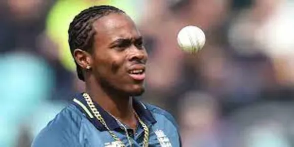 ഇംഗ്ലീഷ് സ്റ്റാർ പേസർ നാട്ടിലേക്ക് മടങ്ങും; മറ്റൊരു ഇംഗ്ളീഷ് താരത്തെ ടീമിലെത്തിച്ച് മുംബൈ ഇന്ത്യൻസ്