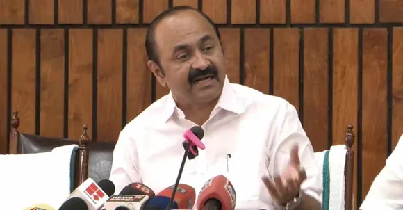 വടക്കഞ്ചേരി അപകടം: വലിയ അപകടം ഉണ്ടായാൽ മാത്രം പരിശോധന ശക്തമാക്കുന്ന എംവിഡി രീതി മാറണം: വിനോദയാത്രയുടെ വിശദാംശങ്ങൾ മോട്ടോർ വാഹന വകുപ്പിനെ അറിയിക്കാൻ സ്കൂളുകൾ തയ്യാറാകണമെന്ന് പ്രതിപക്ഷ നേതാവ്