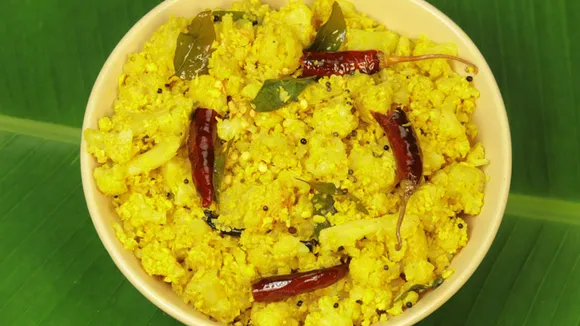 വ്യത്യസ്തമായ ഒരു കോളിഫ്ലവര്‍ തോരന്‍