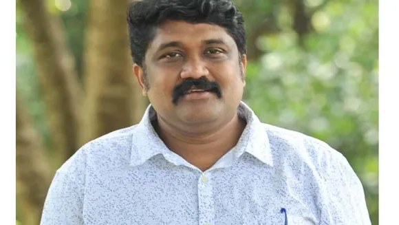ശുദ്ധ അസംബന്ധമാണ് ഇന്നലെ  കെ മുരളീധരൻ വിളമ്പിയത്. നിങ്ങളുടെ മകളാകാൻ മാത്രം പ്രായമുള്ള ആര്യയെ നോക്കി ഇങ്ങനെപറയാൻ തോന്നിയ താങ്കളുടെ മാനസികാവസ്ഥ അപാരം തന്നെ. ഇങ്ങനെ തരം താഴരുത്-മുരളീധരനോട് റഹീം