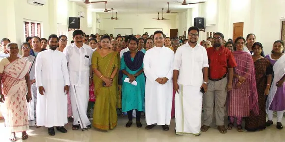 കോട്ടയം സോഷ്യല്‍ സര്‍വ്വീസ് സൊസൈറ്റിയുടെ നേതൃത്വത്തില്‍ പ്രവര്‍ത്തിക്കുന്ന സ്വാശ്രയസംഘ ഫെഡറേഷന്‍ ഭാരവാഹി സംഗമവും പരിശീലനവും തെള്ളകം ചൈതന്യയില്‍ സംഘടിപ്പിച്ചു