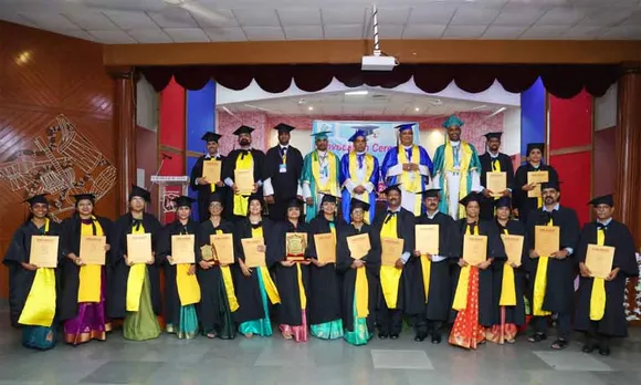 ഫരീദാബാദ് രൂപതയും ആൽഫ ഇൻസ്റ്റിറ്റ്യൂട്ട് ഓഫ് തിയോളജി ആൻഡ് സയൻസ് തലശ്ശേരിയും സംയുക്തമായി സംഘടിപ്പിക്കുന്ന അൽമായർക്ക് വേണ്ടിയുള്ള ദൈവശാസ്ത്ര കോഴ്സിന്‍റെ ആദ്യ ബാച്ചിന്റെ ബിരുദദാന ചടങ്ങ് കരോൾ ബാഗ് സെൻ്റ് മൈക്കിൾസ് സ്കൂളിൽ വച്ച് നടത്തി