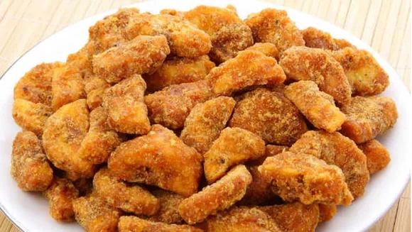 ഓണത്തിന് ശര്‍ക്കരവരട്ടി വീട്ടില്‍ ഉണ്ടാക്കാം