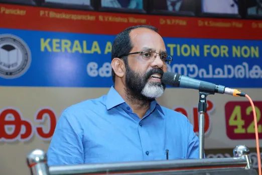 വീണ്ടും വീണ്ടും തുറക്കാവുന്ന സമ്മാനപ്പൊതിയാണ് പുസ്തകം*ഗാരി എഡ്വേഡ് കീലർ. ജൂൺ19 വായനാദിനം.