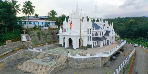 പാലാ ചിറ്റാര്‍ സെന്‍റ് ജോര്‍ജ് പള്ളിയില്‍ ദൈവമാതാവിന്റെയും വിശുദ്ധ ഗീവര്‍ഗീസിന്റെയും വിശുദ്ധ സെബസ്ത്യാനോസിന്റെയും സംയുക്ത തിരുനാളിന് വെള്ളിയാഴ്ച കൊടിയേറും