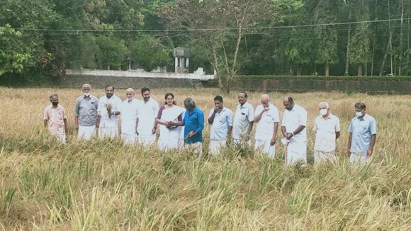 'സമത' ജൈവ കർഷക സമിതിയുടെ മരങ്ങാട് മുണ്ടക്കൽ പാടശേഖര തരിശുനില നെൽകൃഷിയുടെ കൊയ്ത്തുത്സവം സിപിഎം ജില്ലാ സെക്രട്ടറിയേറ്റ് അംഗം ലാലിച്ചൻ ജോർജ് ഉദ്ഘാടനം നിര്‍വഹിച്ചു