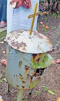 പുന്നവേലി പള്ളിയുടെ നേർച്ചപ്പെട്ടി കുത്തിത്തുറന്ന് പണം മോഷ്ടിച്ചു