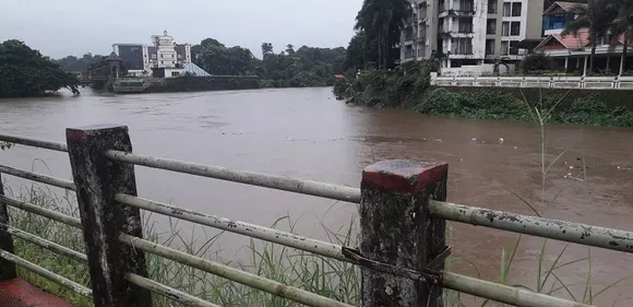 മഴക്കെടുതി നേരിടാൻ കോട്ടയം ജില്ല സജ്ജം ! ദേശീയ ദുരന്തനിവാരണ സേനയുടെ സംഘം ഈരാറ്റുപേട്ടയിലെത്തും. ജീവനക്കാരുടെ അവധി റദ്ദാക്കി ഒരുക്കങ്ങൾ