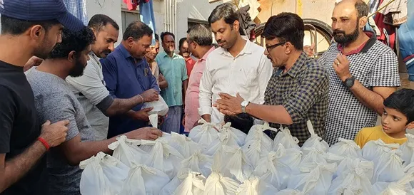 ബഹ്റൈന്‍ ലാൽകെയേഴ്‌സ് ലേബര്‍ ക്യാമ്പുകളിൽ  ഭക്ഷണകിറ്റുകള്‍ വിതരണം ചെയ്തു