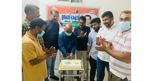 കെ സുധാകരൻ എംപിയെ കെപിസിസി പ്രസിഡന്റ് ആയി തെരഞ്ഞെടുത്തതിന്റെ സന്തോഷ സൂചകമായി ഖത്തർ ഇൻകാസ് കോഴിക്കോട് ജില്ലാ കമ്മിറ്റി കേക്ക് മുറിച്ച് ആഘോഷിച്ചു