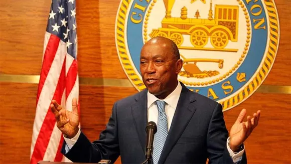 ഹൂസ്റ്റണ്‍ സൗജന്യ കോവിഡ് വാക്‌സീനു രജിസ്റ്റര്‍ ചെയ്യണമെന്ന് മേയര്‍