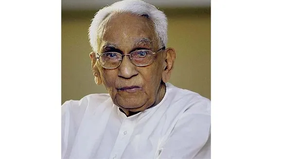 "കേരള രാഷ്ട്രീയത്തിലെ ഭീഷ്മാചാര്യന്റെ ഓർമ്മയ്‌ക്കായ്‌ "