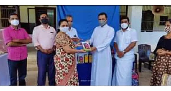 കണ്ണോത്ത് സെൻ്റ് ആൻ്റണീസ് യുപി സ്കൂളിൽ പഠനോപകരണങ്ങള്‍ വിതരണം ചെയ്തു