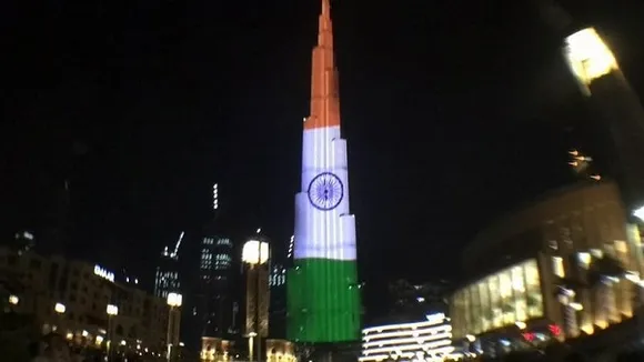 ഇത് യുഎഇയുടെ സ്‌നേഹം; സ്വാതന്ത്ര്യദിനത്തില്‍ ത്രിവര്‍ണമണിഞ്ഞ് ബുര്‍ജ് ഖലീഫ; മനോഹരം ഈ കാഴ്ച; വീഡിയോ കാണാം