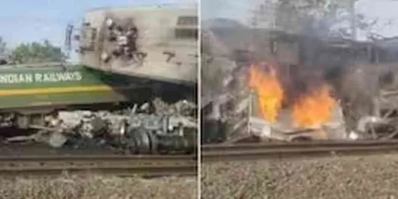 ട്രെയിൻ അപകടം: മദ്ധ്യപ്രദേശിൽ ചരക്കുവണ്ടികൾ കൂട്ടിയിടിച്ച് തീപിടിച്ചു; ലോക്കോ പൈലറ്റിന് ദാരുണാന്ത്യം