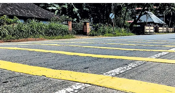 പൊതുമരാമത്ത് വകുപ്പ് എം.സി റോഡിൽ സ്ഥാപിച്ചിരിക്കുന്ന സ്ട്രിപ്പ് സ്പീഡ് ബ്രേക്കർ പോളിച്ച് നീക്കണമെന്ന് ആവശ്യപ്പെട്ട് കുറവിലങ്ങാട്ട് തിങ്കളാഴ്ച 'ജനകീയ സമരം'