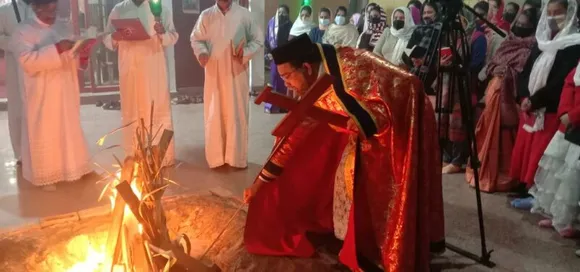 ഡല്‍ഹി സരിത വിഹാർ സെന്റ് തോമസ് ഓർത്തഡോക്സ് ദേവാലയത്തിൽ തീ ജ്വാല ശുശ്രുഷ നടത്തി