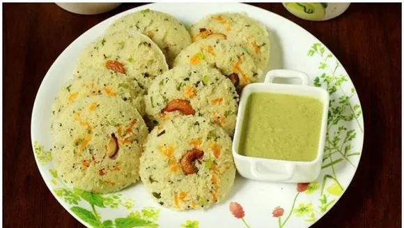 വളരെ എളുപ്പം തയ്യാറാക്കാവുന്ന ഒരു ഹെൽത്തി ബ്രേക്ക്ഫാസ്റ്റ്‌; റവ ഇഡ്ഡലി