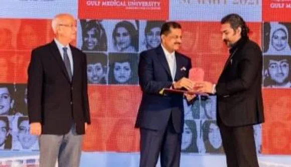 ഡോ.റോബിൻസൺ ജോർജിന് ഗൾഫ് മെഡിക്കൽ യൂണിവേഴ്സിറ്റി അക്കാഡമിക് ലീഡർഷിപ്പ് അവാർഡ്