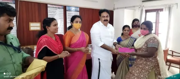 പാലാ നഗരസഭ ജനകീയ ഹോട്ടൽ പ്രവർത്തകർക്ക് പരിശീലന സർട്ടിഫിക്കറ്റും, യൂണിഫോം വിതരണവും നടത്തി