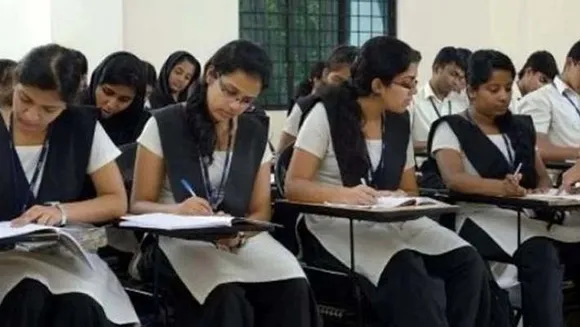 കേരള ഹയർ സെക്കൻഡറി, വിഎച്ച്എസ്ഇ രണ്ടാം വർഷ പരീക്ഷാ ഫലം മന്ത്രി സി.രവീന്ദ്രനാഥ് പ്രഖ്യാപിച്ചു;  ഹയർ സെക്കൻഡറി പരീക്ഷയില്‍ 85.13 ശതമാനം വിജയം 