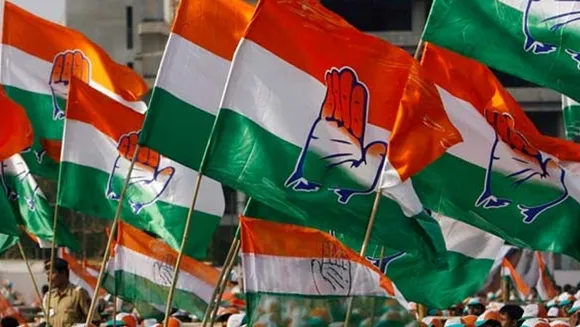 കര്‍ണാടക തദ്ദേശ തെരഞ്ഞെടുപ്പില്‍ ബിജെപിയെ ഞെട്ടിച്ച്‌ കോണ്‍ഗ്രസ് മുന്നേറ്റം. കോണ്‍ഗ്രസ് 151 സീറ്റുകള്‍ നേടിയപ്പോള്‍ ബിജെപി 125 ല്‍ ഒതുങ്ങി. ഒരു സീറ്റ് സിപിഎമ്മിനും