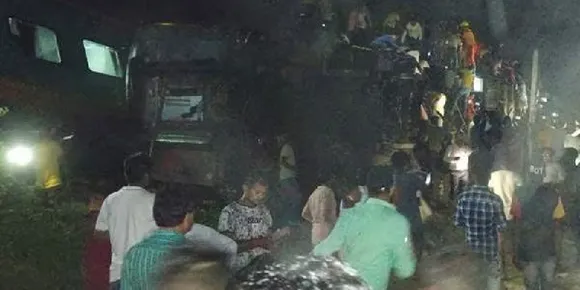 ട്രെ​യി​നു​ക​ൾ കൂട്ടിയിടിച്ചത് പ​ര​മാ​വ​ധി വേ​ഗ​ത​യി​ൽ; മരണസംഖ്യ ഇനിയും ഉയരാന്‍ സാധ്യത; അനുശോചിച്ച് പ്രധാനമന്ത്രിയും രാഷ്ട്രപതിയും; വിവിധ ട്രെയിനുകളും റദ്ദാക്കി