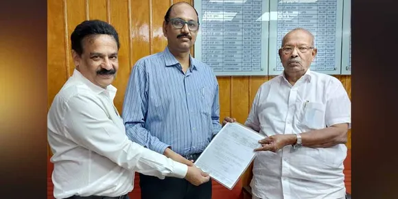 തീവണ്ടി യാത്രാ ദുരിതം പരിഹരിക്കണം: ഡി.ആർ.എം പാലക്കാട് ഡിവിഷണൽ മാനേജര്‍ ത്രിലോക് കോത്താരിക്ക് നിവേദനം നൽകി; റെയിൽവേ - കെഎസ്ആർടിസി ബദൽ സംവിധാനം കടലുണ്ടി മാതൃകയിൽ ഏർപ്പെടുത്തണം