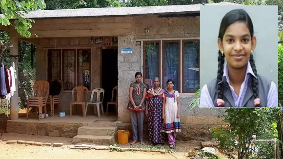 പിതാവിന്റെ വേര്‍പാടിന്റെ അടുത്തദിവസം പത്താംക്ലാസ്സ്‌ പരീക്ഷയെഴുതിയ ആതിരയ്‌ക്ക്‌ ഒരു എ പ്ലസ്‌ നഷ്‌ടമായി. പ്രതികൂല സാഹചര്യങ്ങളെ അതിജീവിച്ച്‌ ആതിര നേടിയ വിജയത്തിന്‌ തിളക്കമേറെ