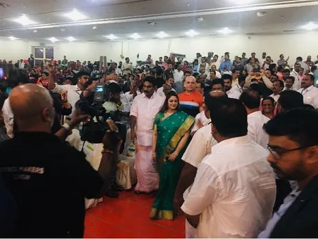 ഒഐസിസി കുവൈറ്റ് ഒരുക്കിയ പുരസ്‌ക്കാര സന്ധ്യ 2019 സമീപകാലത്ത് കുവൈറ്റ് കണ്ട ഏറ്റവും മികച്ച സംസ്‌ക്കാരിക പരിപാടിയായി ;പ്രതിപക്ഷ നേതാവ് രമേശ് ചെന്നിത്തല ഉദ്ഘാടനം ചെയ്തു ; വര്‍ഗീയ ശക്തികള്‍ക്കെതിരെ കോണ്‍ഗ്രസ് പോരാടി വിജയിക്കുമെന്ന് ചെന്നിത്തല