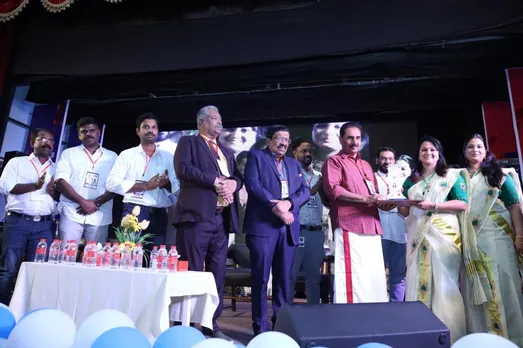 കെപിഎ ഹോസ്പിറ്റല്‍ ചാരിറ്റി വിംഗ് സേവകരെ ആദരിച്ചു